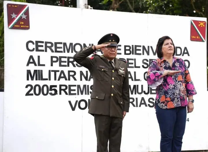 Acude alcaldesa toma de protesta de bandera del personal del Servicio Militar Nacional Clase 2005