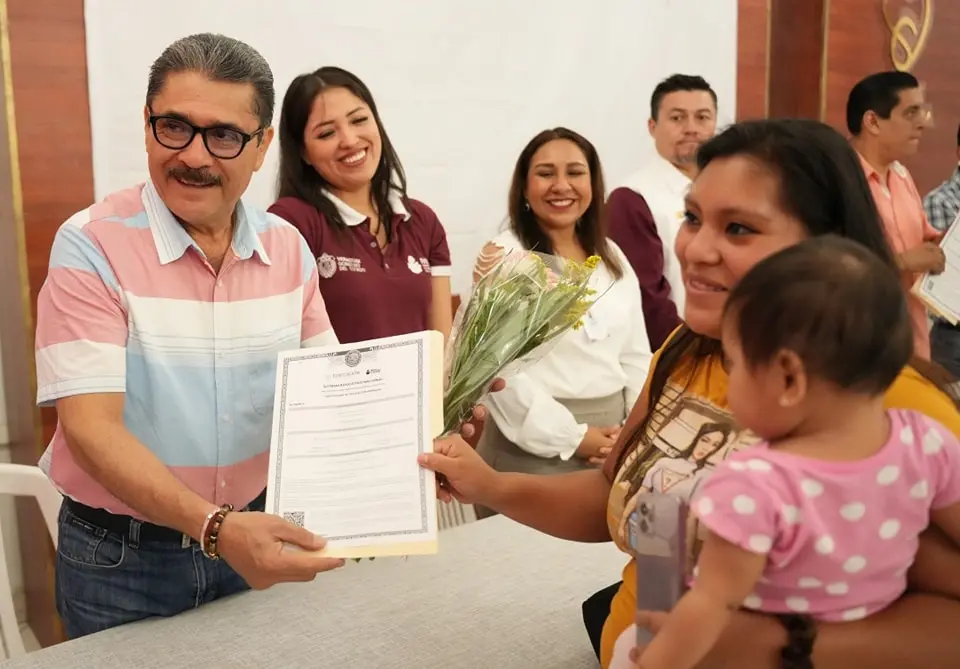 IVEA realiza 2da etapa de entrega de certificados en San Andrés Tuxtla