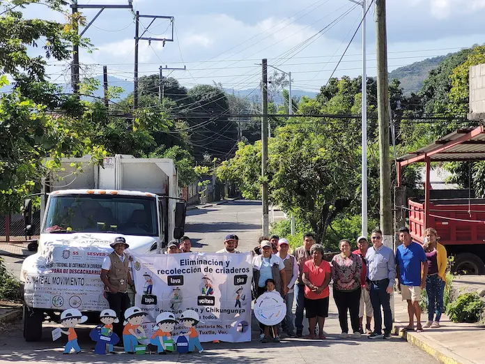 Jornada de descacharrización en la Col. Villaflores en Catemaco