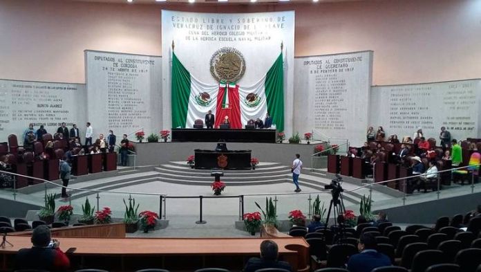 Autoriza a 180 ayuntamientos contratar créditos