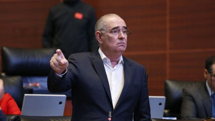 El presidente debe limpiar su nombre y el de México por acusaciones de la DEA, antes de distraer con sus reformas: Julen Rementería
