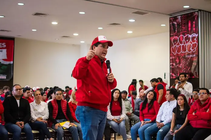 Veracruz es tierra de grandes políticos, no necesita que alguien de fuera venga a gobernar: Carlos Gutiérrez Mancilla