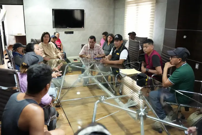 Alcaldesa de San Andrés Tuxtla se reúne con ciudadanos para tratar problemática del agua