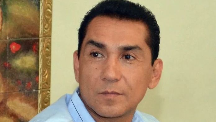 Abarca continuará recluido por delincuencia organizada y enriquecimiento ilícito