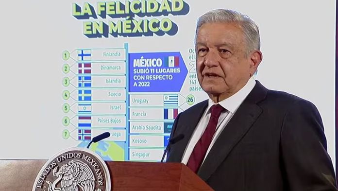 La mayoría del pueblo Mexicano está feliz, feliz, feliz, los que están enojados son los adversarios: AMLO