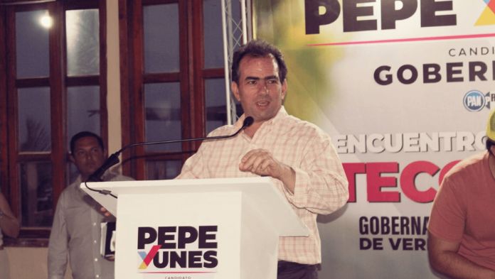 Carretera 180 está llena de baches que la hacen peligrosa: Pepe Yunes