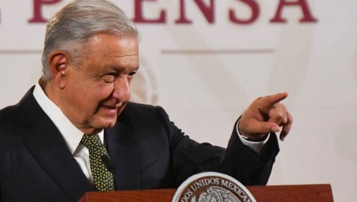 Demanda en EU contra Mexicana busca «robar» al gobierno: López Obrador