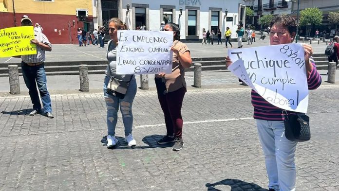 Extrabajadores del Ayuntamiento de Juchique se manifiestan pues pese a ganar laudos no son reinstalados