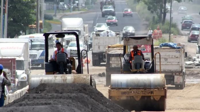 Constructores de Veracruz acusan que gobierno entrega obras a empresas fantasmas