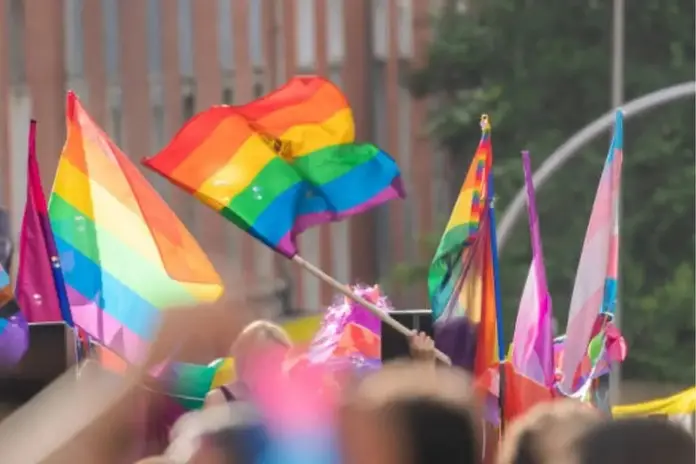 Alertan que un tercio de jóvenes LGBTQ+ intentan suicidarse en México