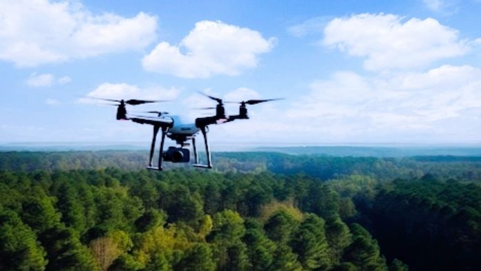 Tecnológicos y Conalep construyen drones para reforestar en Veracruz