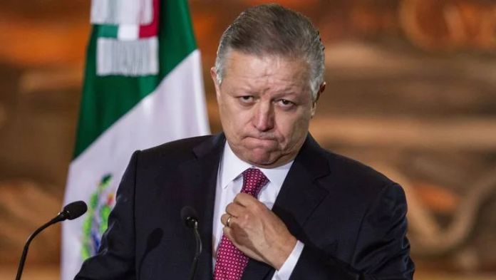 Otra denuncia contra Zaldívar