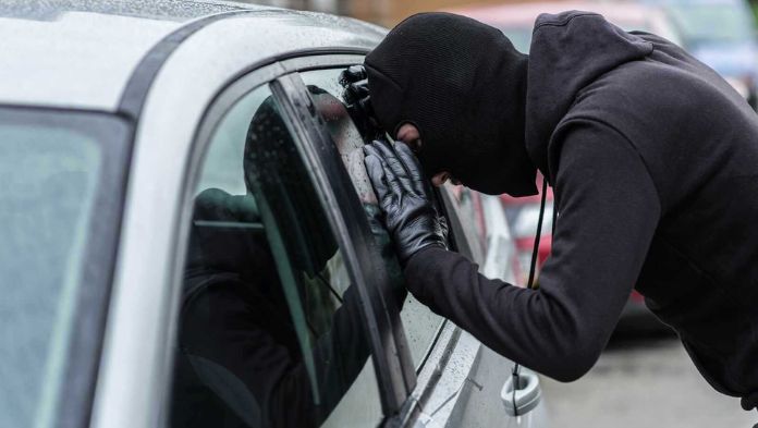 Roban entre 50 y 60 autos en la frontera de México con EE.UU.