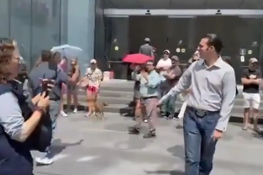 Ciudadanos corren al candidato de Morena de su casilla en alcaldía de la CDMX 