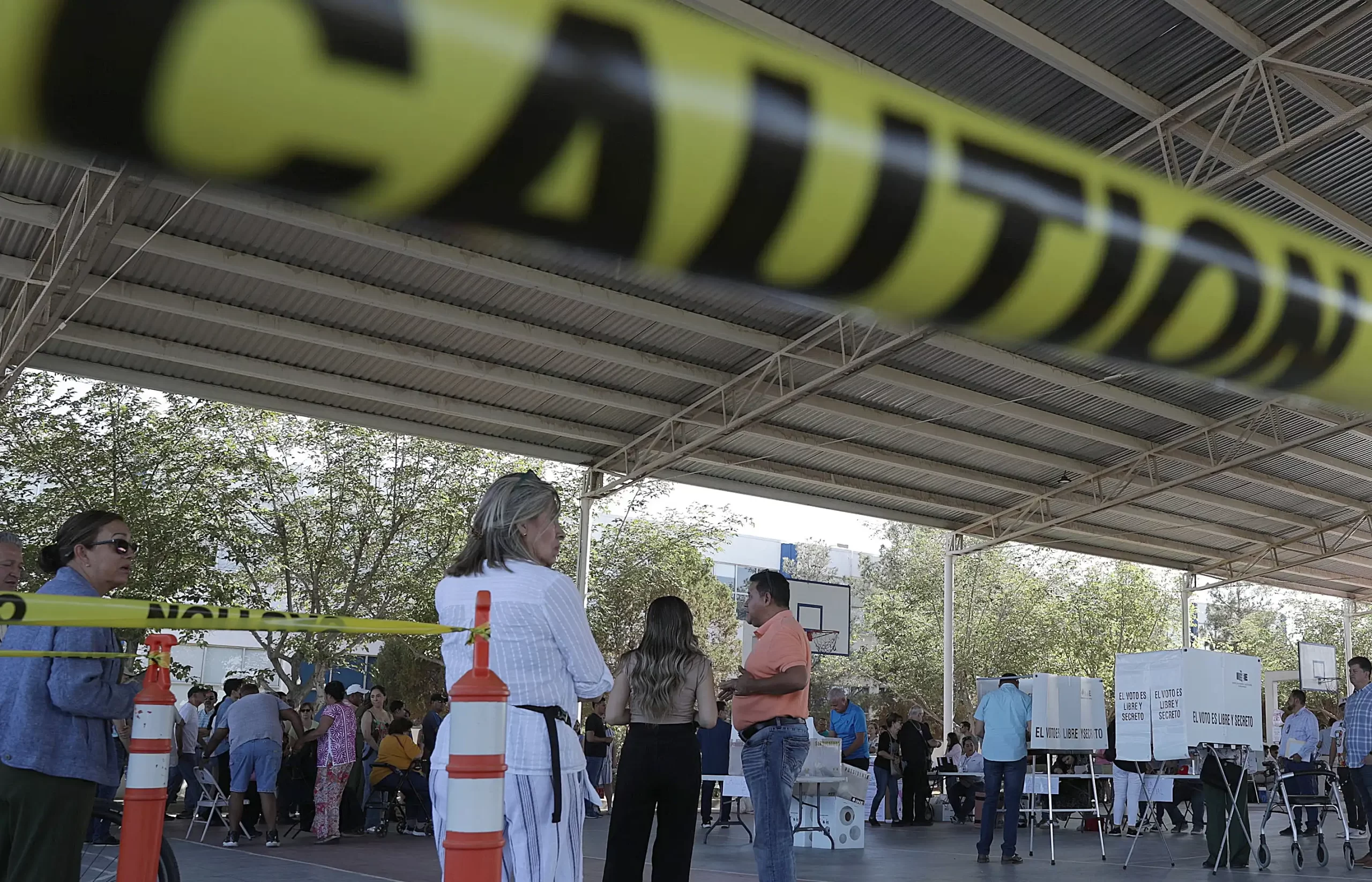 Dos muertos en Puebla por ataques a centros de votación