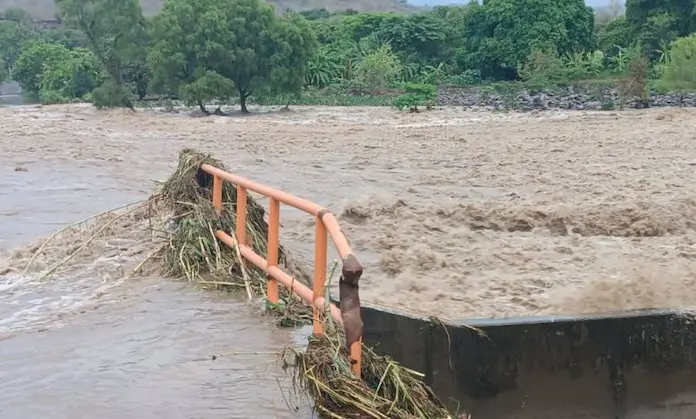 VIDEO | Río Actopan a punto de desbordarse