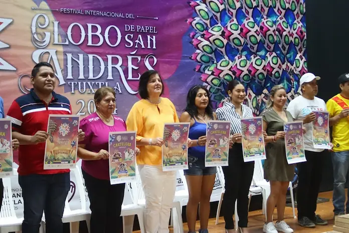 Presentan cartelera y convocatoria del Festival Internacional del Globo de Papel San Andrés Tuxtla 2024