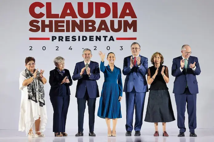 AMLO celebra primeros nombramientos del próximo Gabinete de Sheinbaum