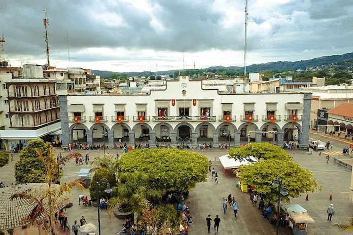 AL PUEBLO DE SAN ANDRÉS TUXTLA Y LA OPINIÓN PÚBLICA