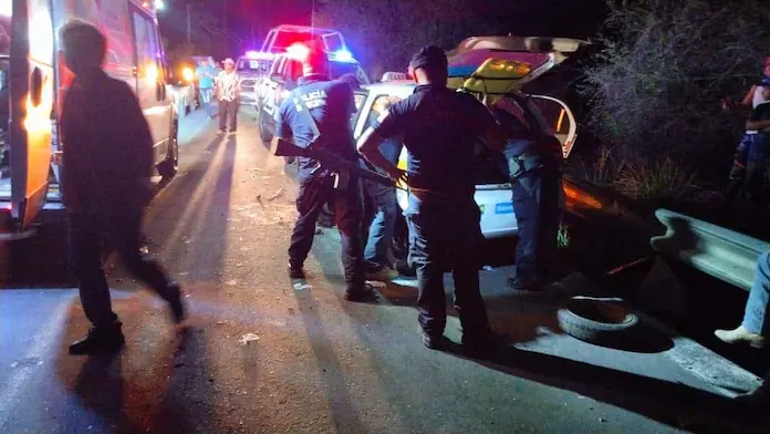 Muere taxista en fuerte accidente en Soledad de Doblado
