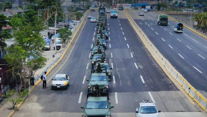 Llegan 180 militares a Acapulco para vigilar zonas violentas del puerto