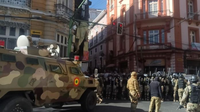 El presidente Luis Arce advierte movilizaciones irregulares de militares en Bolivia y Evo Morales denuncia intento de golpe de Estado