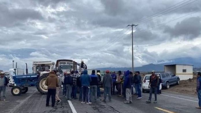 Gobierno del estado analiza indemnización para familias de campesinos asesinados en Totalco