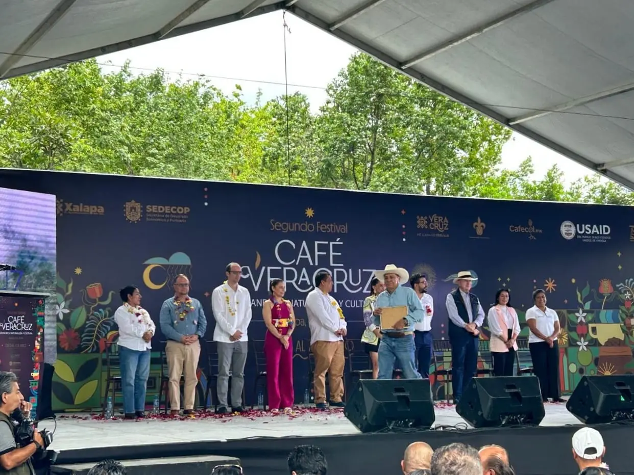 Catemaco recibe reconocimiento por ser Sede Receptora de Muestras de Café durante el Segundo Festival «Café Veracruz, Grandeza, Naturaleza y Cultura»