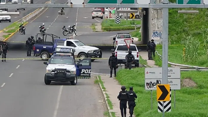 M@tan a 2 agentes de tránsito en Celeya; AMLO señala a grupo criminal