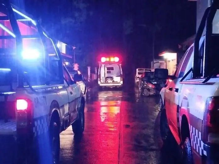 Joven atacado a balazos por un motociclista