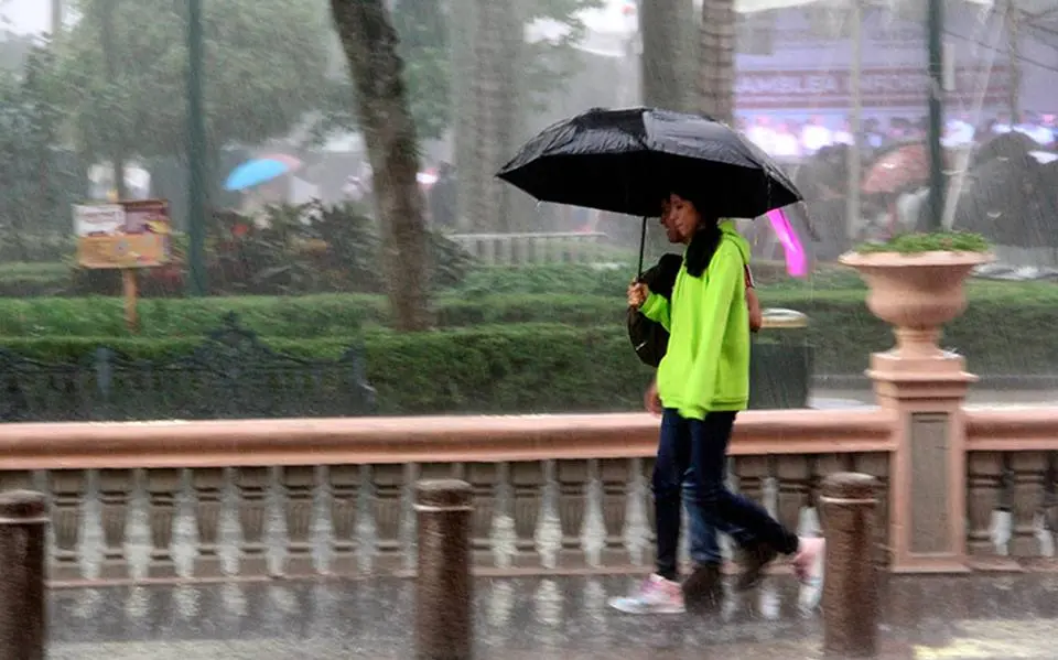 Aumenta probabilidad de lluvias por onda tropical