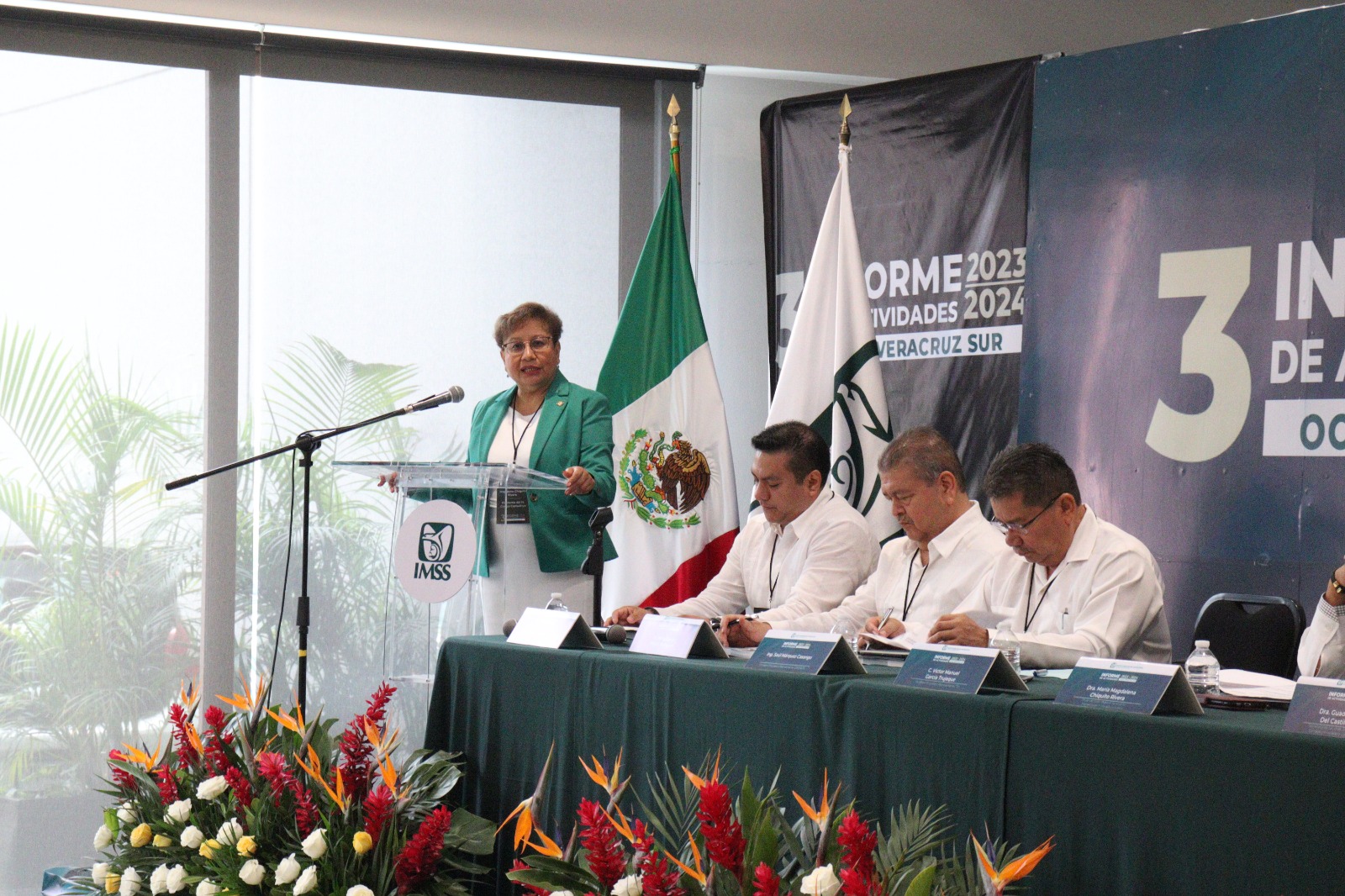 Rinde titular del IMSS Veracruz Sur tercer Informe de Labores