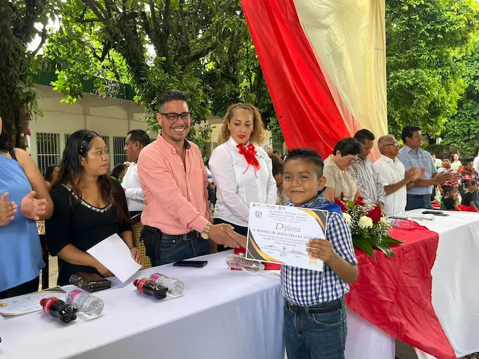 ¡Muchas felicidades a todos los graduados¡ de la Primaria Miguel Aleman Turno Vespertino en Catemaco