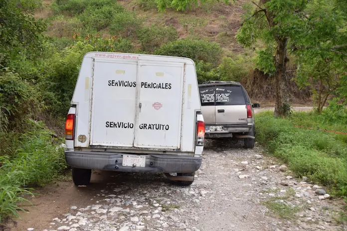 Localizan cuerpø vuelto en manta