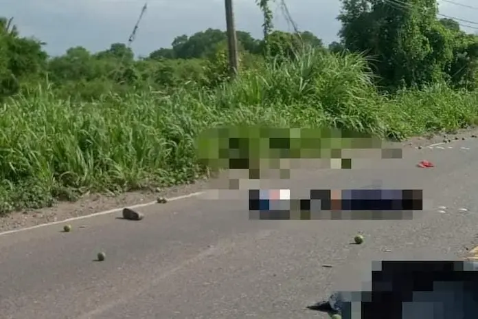 Hombre pierde la vida al caer de un remolque en movimiento