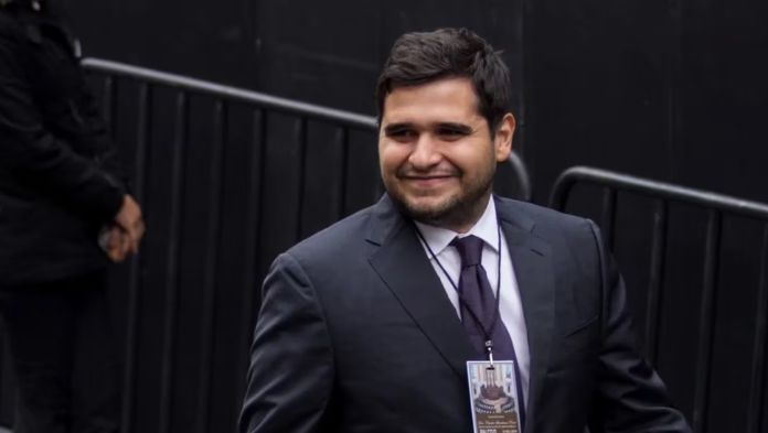 AMLO niega que su hijo vaya a estar en gobierno de Sheinbaum