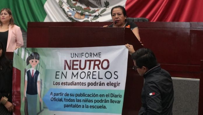 En Morelos los estudiantes podrán elegir entre falda o pantalón de uniforme