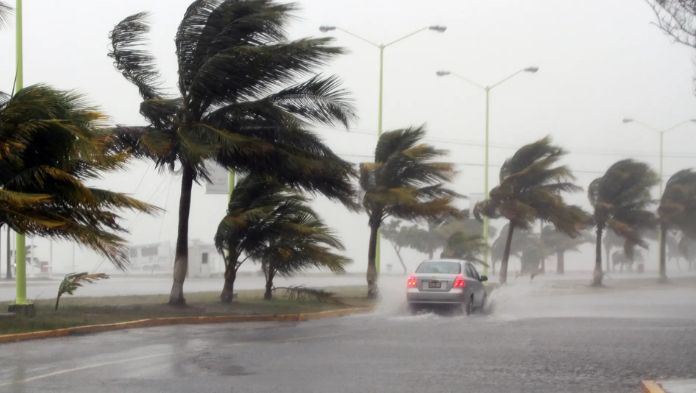 Onda tropical 10 afectará a Veracruz