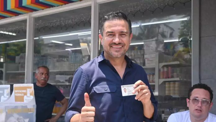 Chikiyunes llama ‘payaso’ a Cuitláhuac García y le recuerda que Fidel Herrera le pagó sus estudios