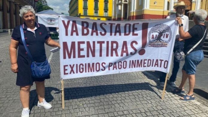 Pensionados exigen contratación de empresa aseguradora para pago de seguro institucional