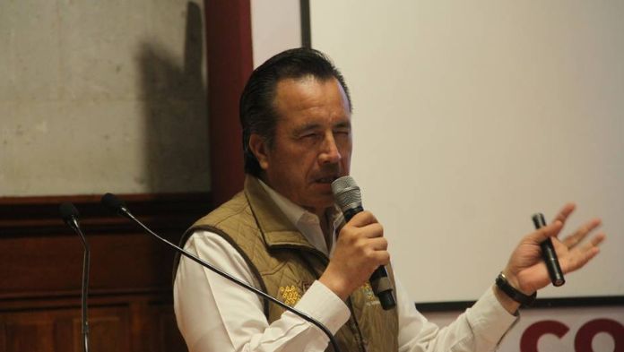 Gobernador asegura que todas las playas de Veracruz son aptas para los bañistas