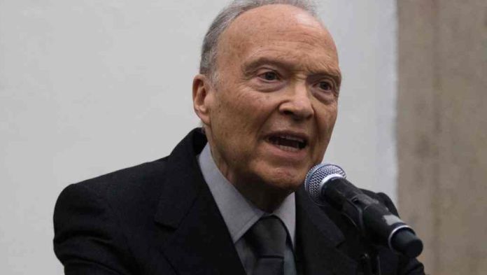 Gertz Manero se asigna nuevo sueldo: 190 mil pesos mensuales como titular de la FGR