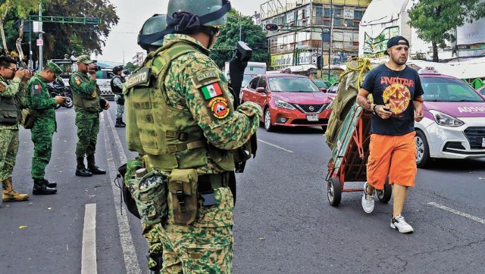 Juez ordena a Sedena entregar contratos sobre Pegasus, software de espionaje usado en sexenio de AMLO