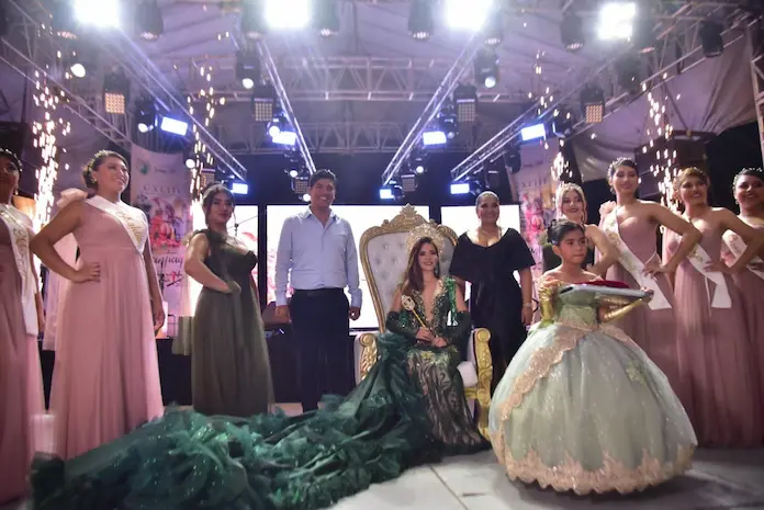 Así se vivió la coronación de de S.G.M. Alondra I en Santiago Tuxtla