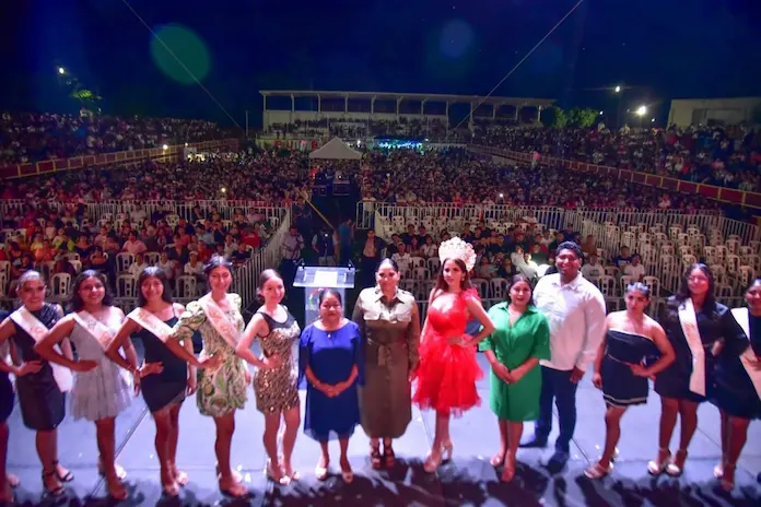 Concluye con éxito Fiestas Titulares en Santiago Tuxtla