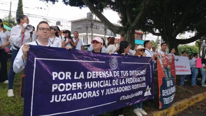 Protestan en Xalapa contra reforma al Poder Judicial