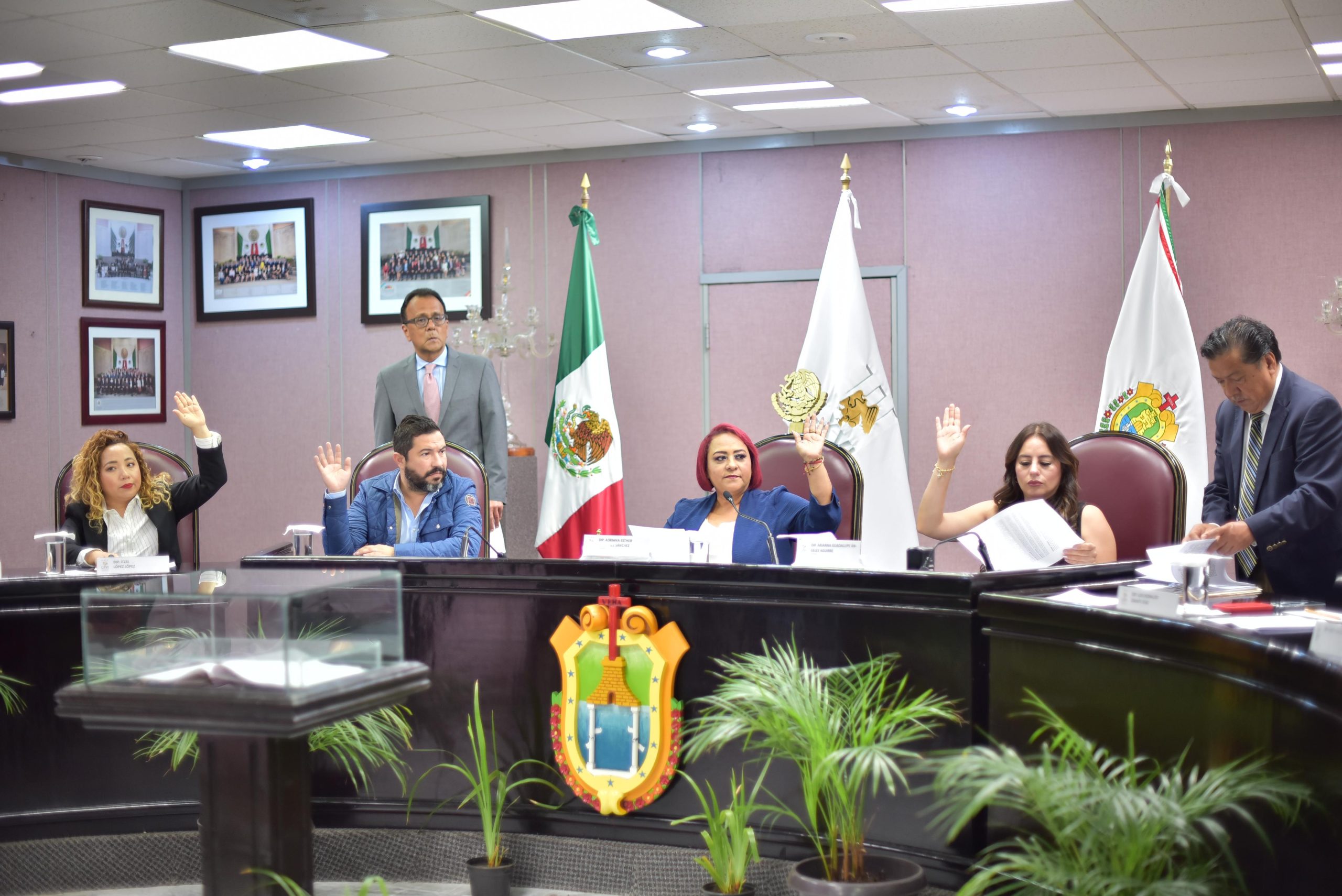 Avala Congreso conferir inmuebles del estado a favor del IMSS Bienestar