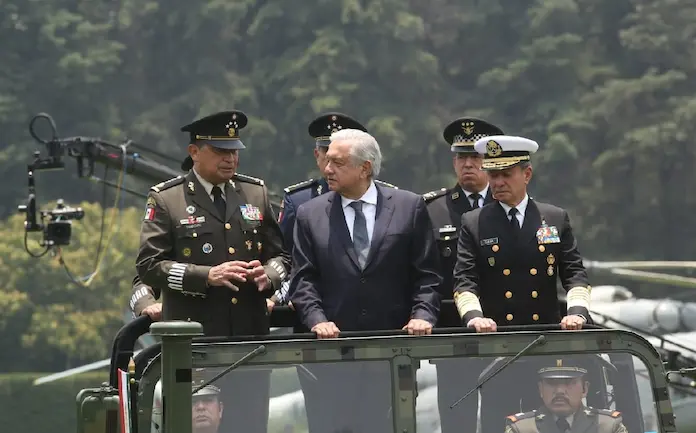 Endurece AMLO reglamento militar tras novatadas mortales