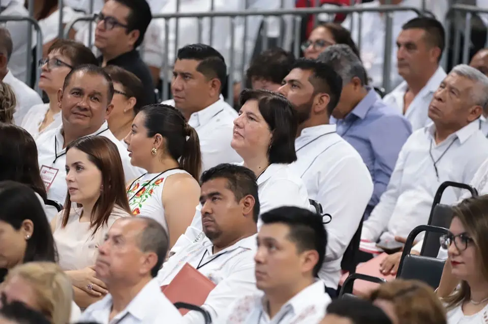 Alcaldesa de San Andrés Tuxtla presente en el 6° informe del Gobernador de Veracruz, Cuitláhuac García Jiménez 