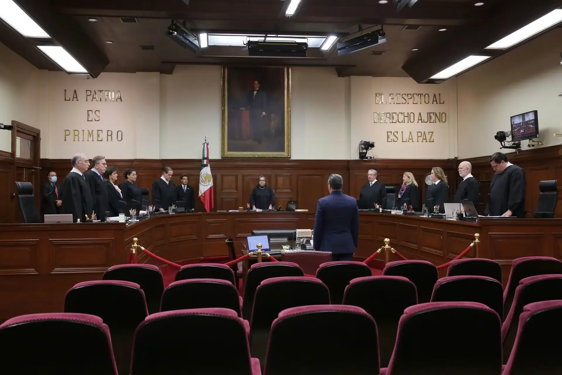 Morena ofrece a ministros de la SCJN renuncia a cambio de retiro vitalicio